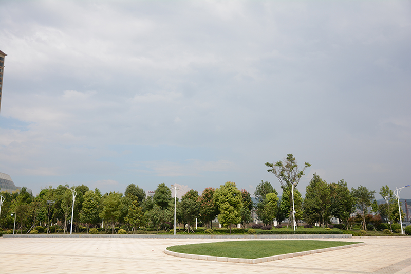 昆明市婦女兒童醫(yī)療保健中心一期（保健部分）室外配套設(shè)施工程施工項目-市政施工